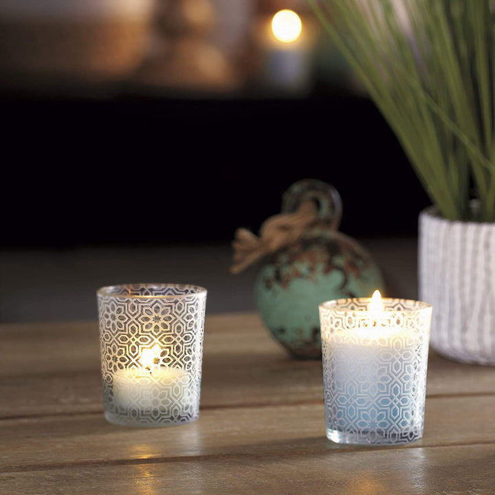 Delight your senses with the 12-pack of aromatic Yankee Candle Tea Lights.