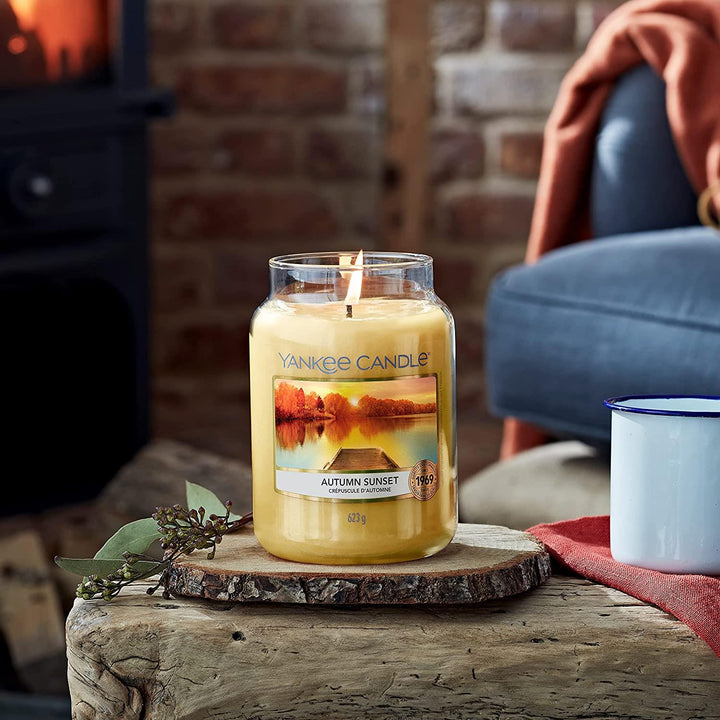 Autumn Sunset: Yankee Candle - Warm and Comforting