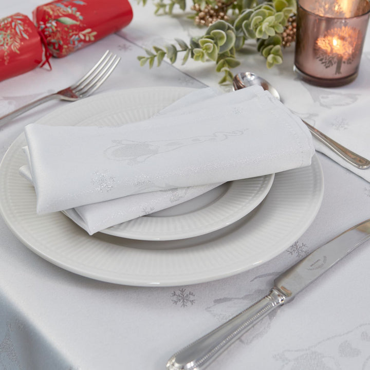 Celebright's White/Silver Napkins in a stylish set, perfect for any occasion