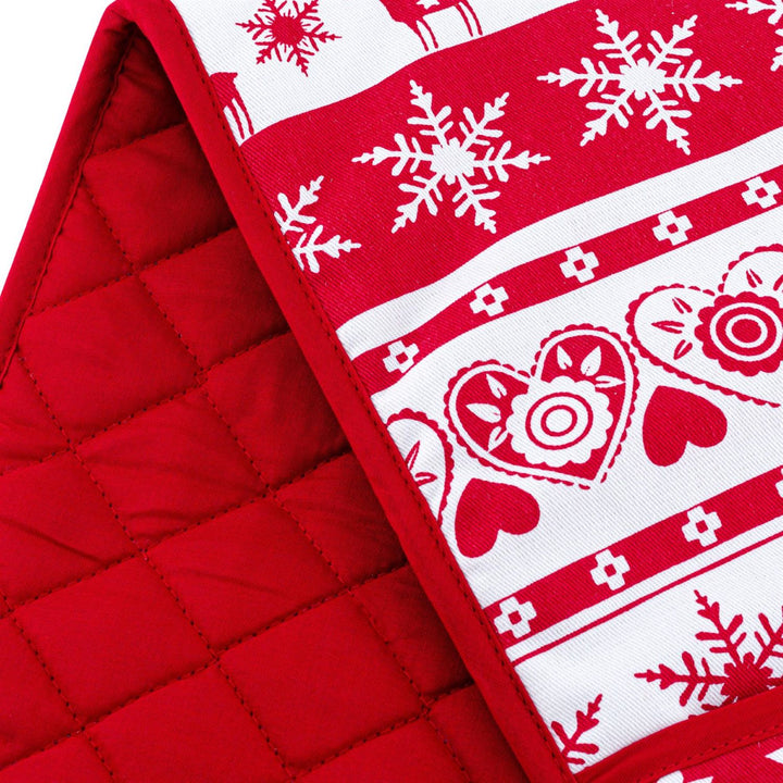 Christmas delights in kitchen textiles by Celebright.