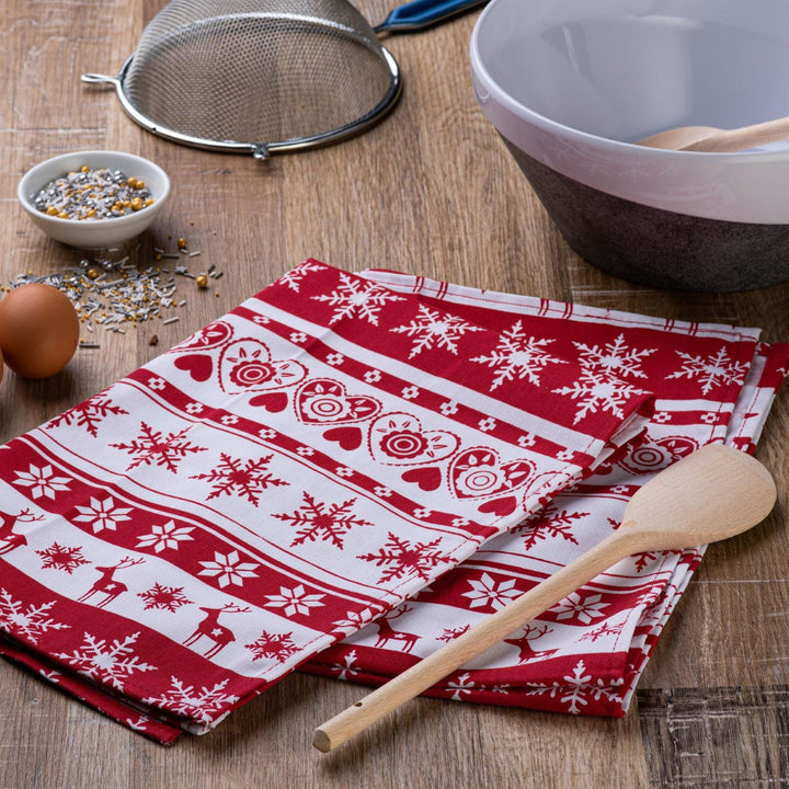 Nordic holiday vibes with the Celebright tea towel from the Christmas collection.