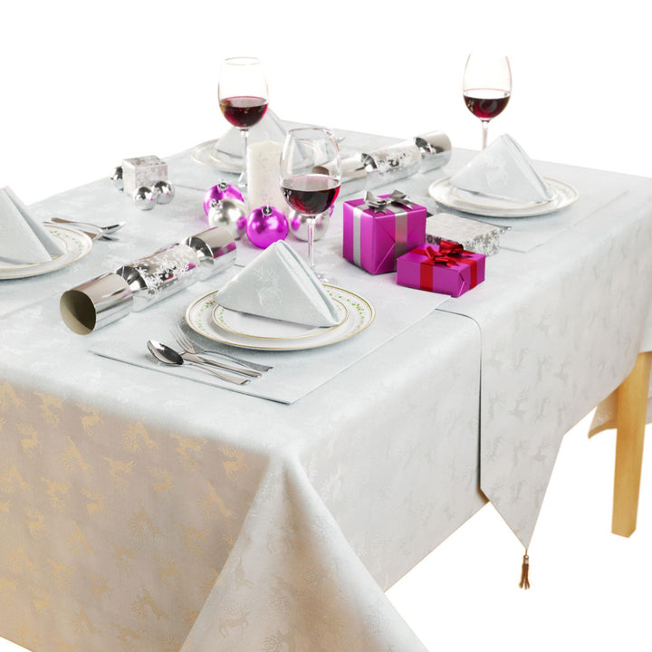 Dinner Party Ready: Impress Your Guests with Celebright Christmas Table Setting