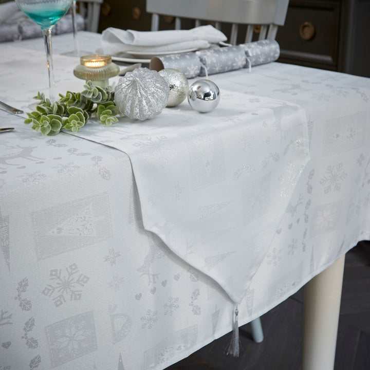 Modern festivity with Celebright's 13x96 inches Metallic Christmas table runner.