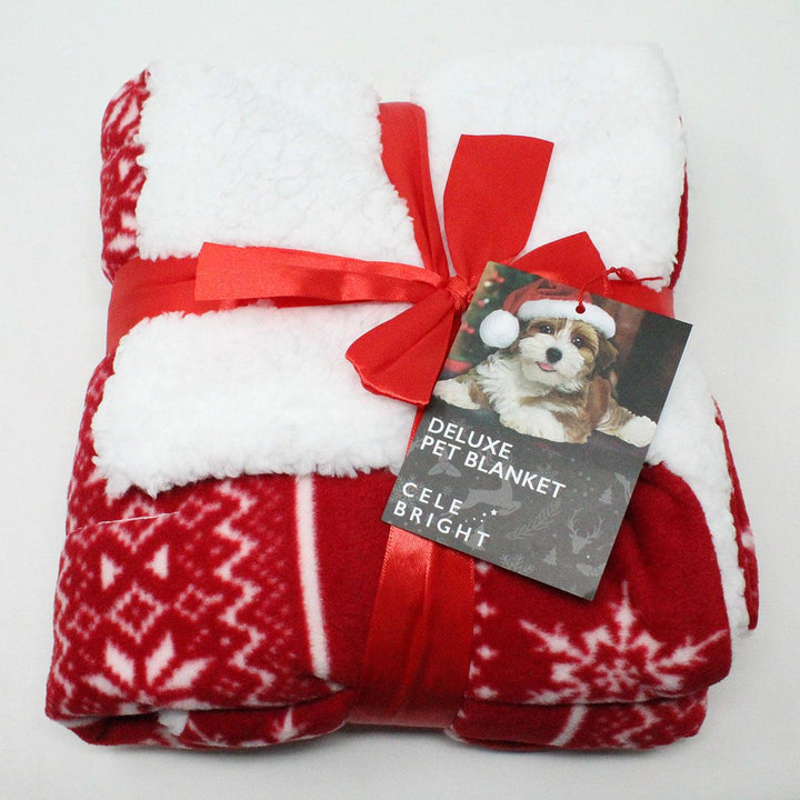 A premium red pet blanket, 72x110cm in size, designed for ultimate warmth with Nordic-Sherpa lining.