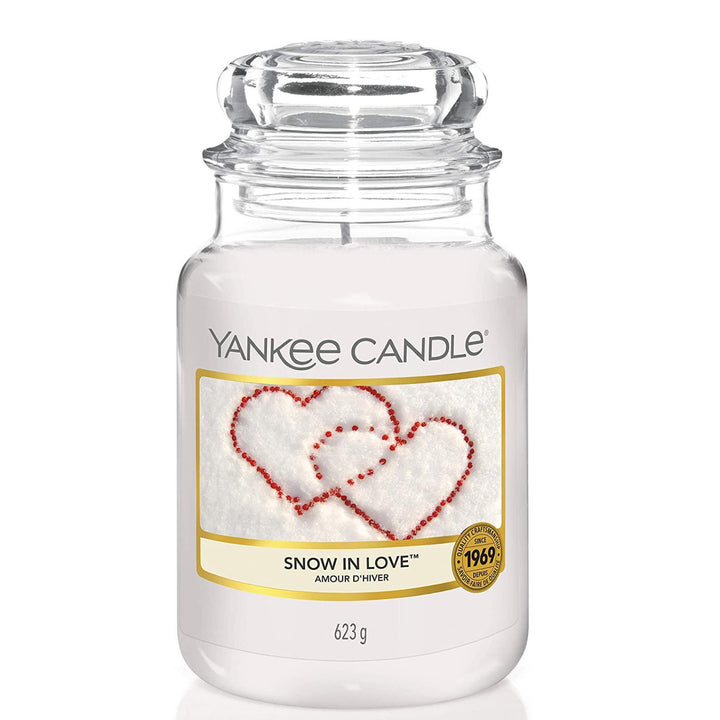 Snow in Love by Yankee Candle - A Cozy Winter Scent