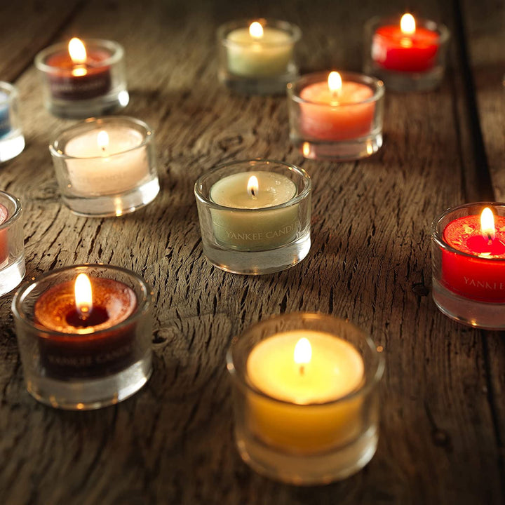 Unwind in fragrant luxury with Yankee Candle Tea Lights, offering a world of captivating scents.